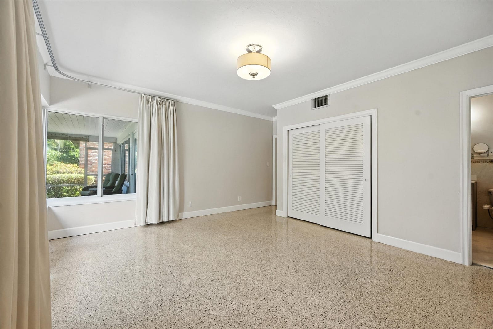 632 N Lakeside Drive — photo 12