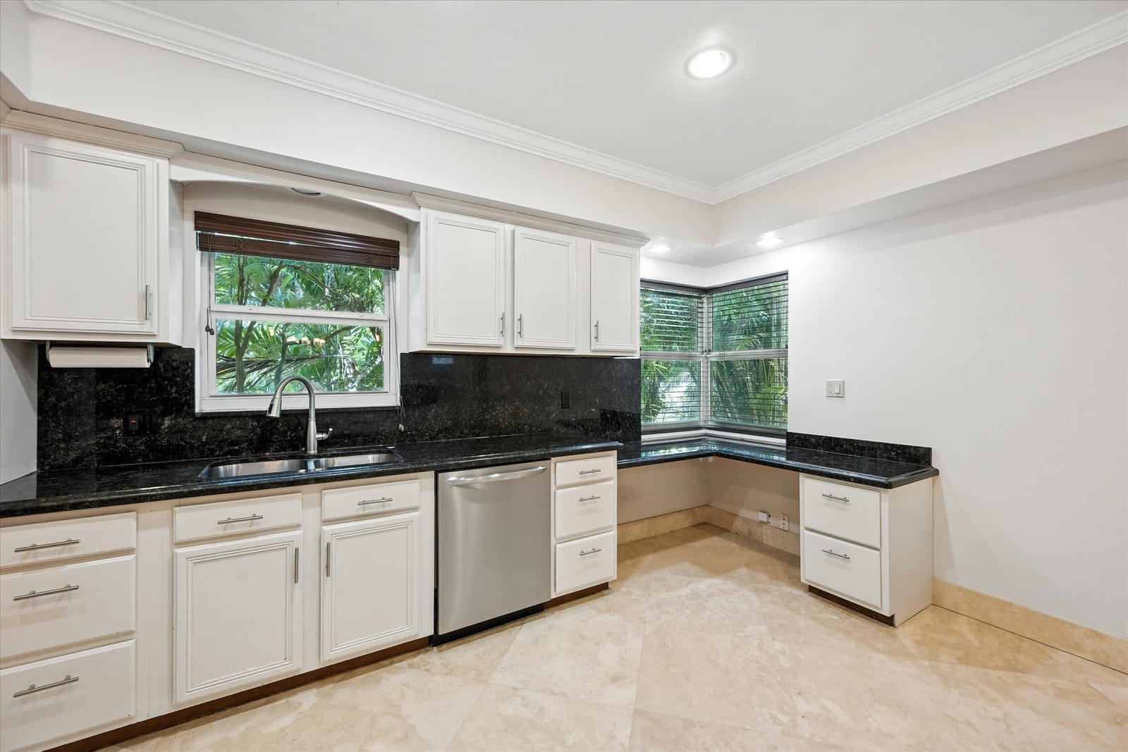 632 N Lakeside Drive, Lake Worth Beach, FL 33460 photo 14