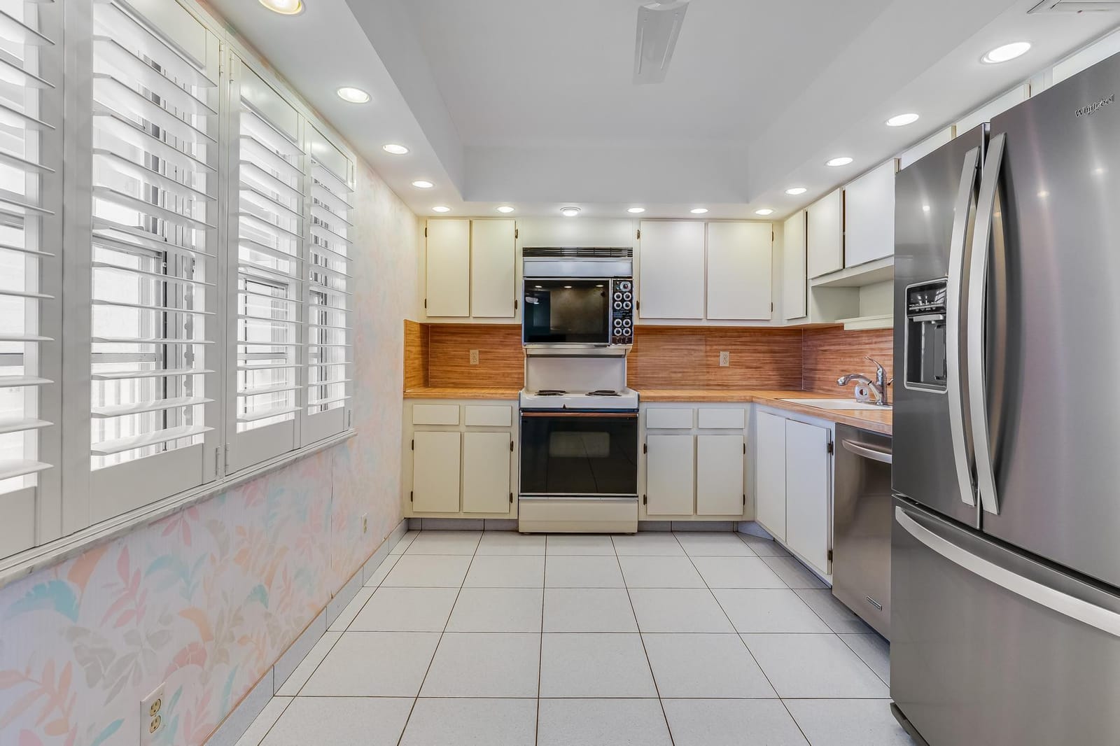 4015 W Palm Aire Drive 907 — photo 9