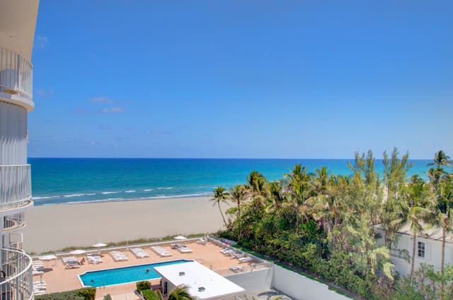 2295 S Ocean Boulevard 804, sold in Twenty Two Ninety Five South Ocean Blvd, Palm Beach, FL