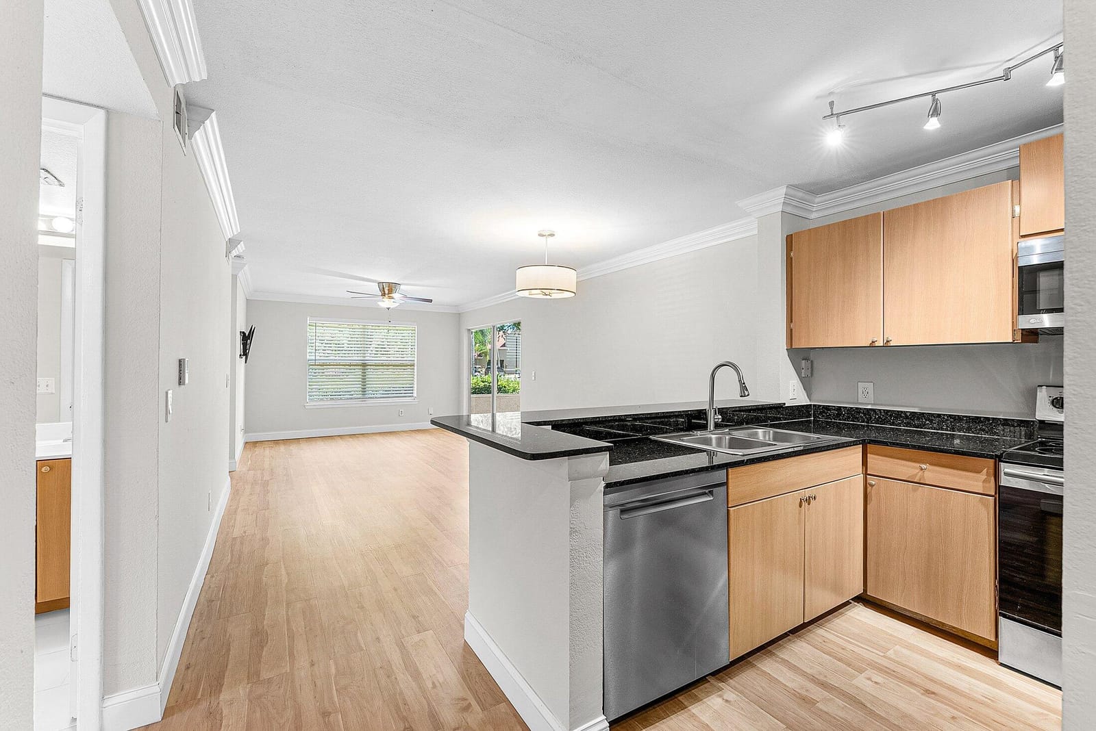 1780 Palm Cove Boulevard 6-105, Delray Beach, FL 33445 photo 3