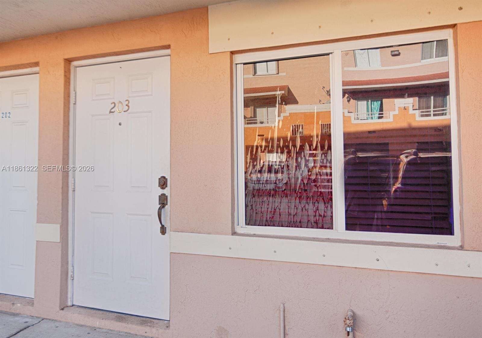 37 W 11th Street 203, Hialeah, FL 33010