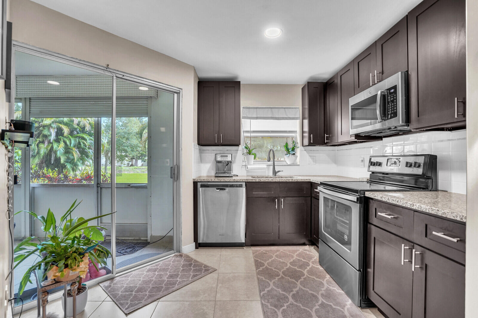 3524 Via Poinciana 102, Lake Worth, FL 33467, Lake Worth