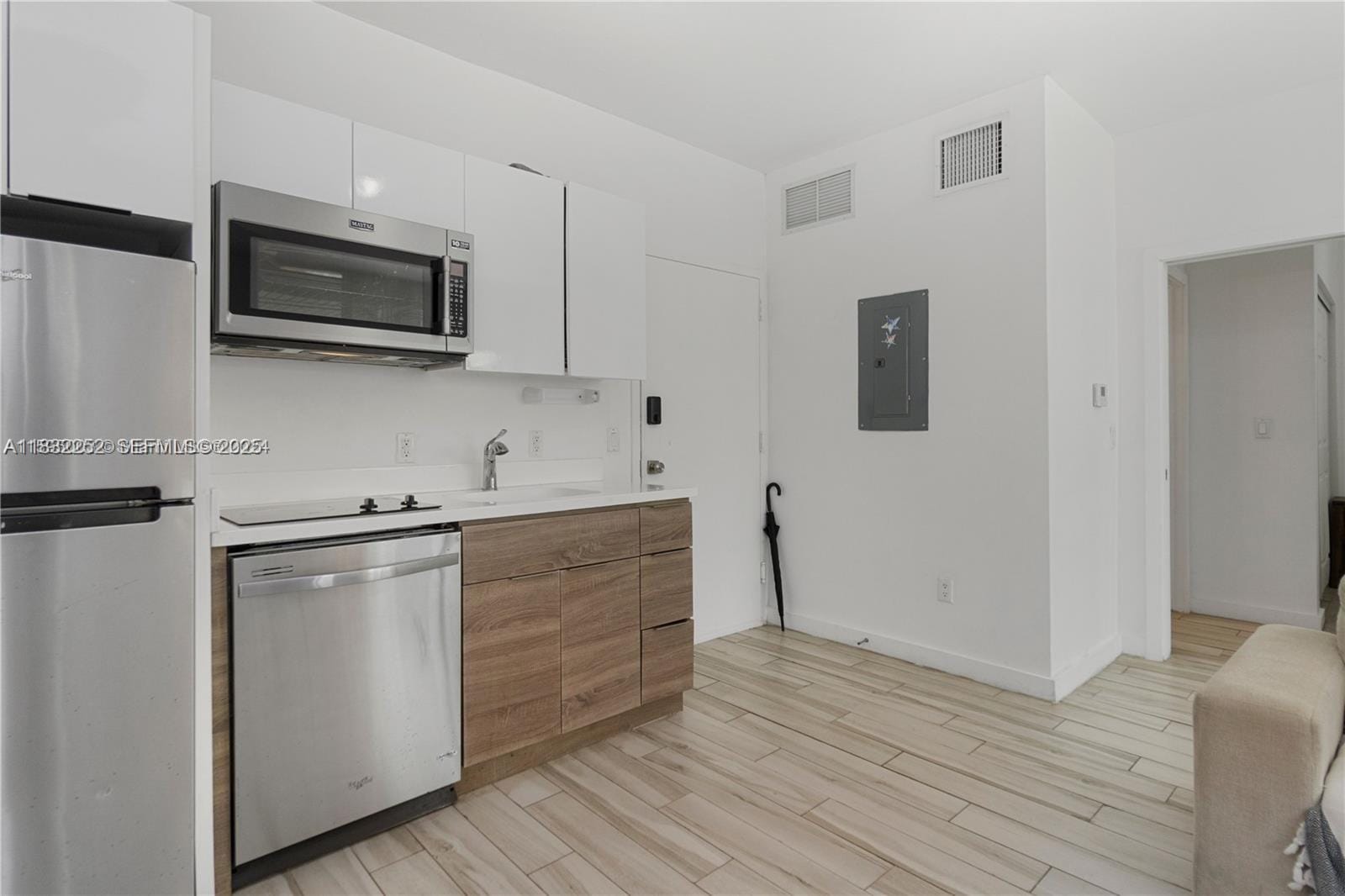 1560 Meridian Avenue 108 — photo 4