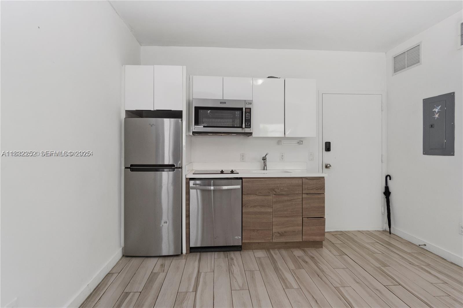 1560 Meridian Avenue 108 — photo 5