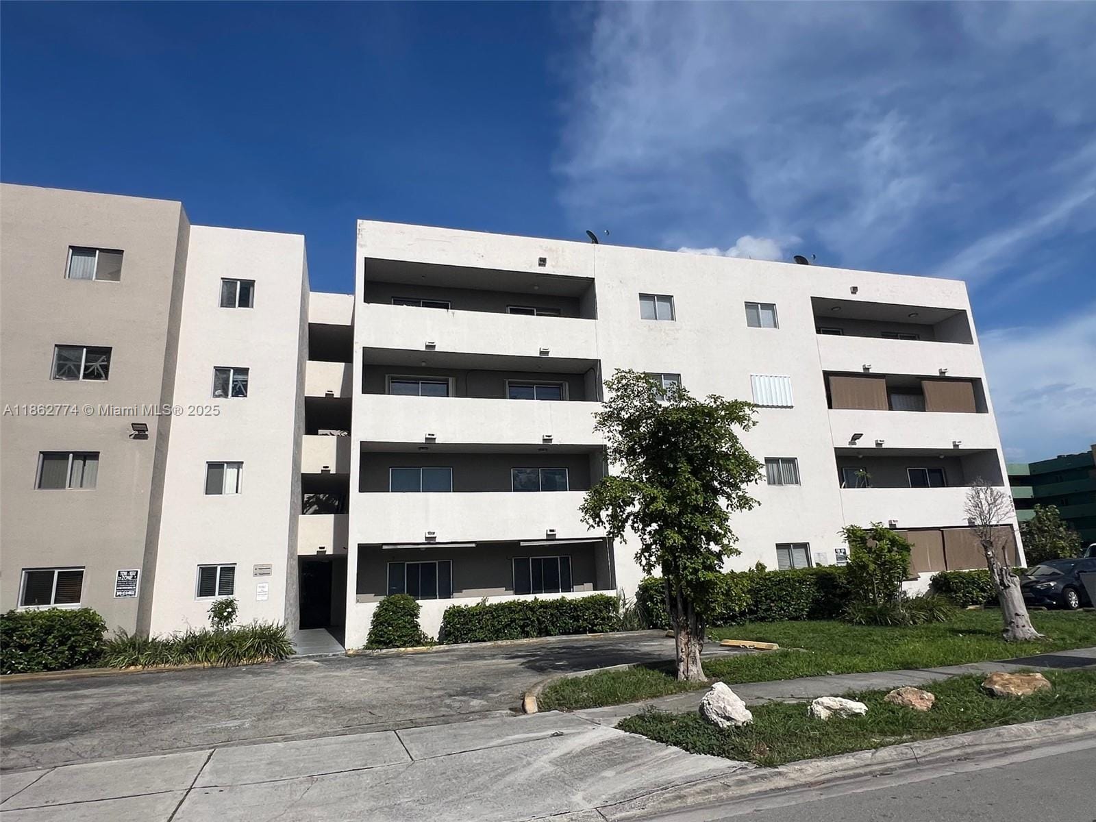 6091 W 22nd Court 104, Hialeah, FL 33016