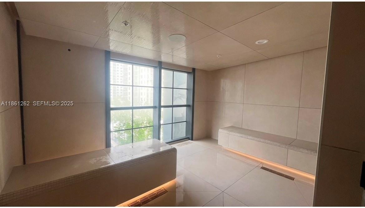 159 NE 6th Street 4605, Miami, FL 33132 photo 29