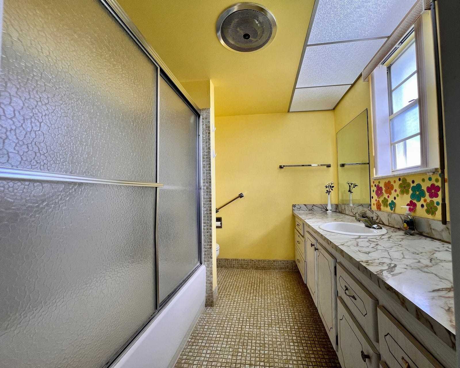 414 Greenbrier B — photo 10