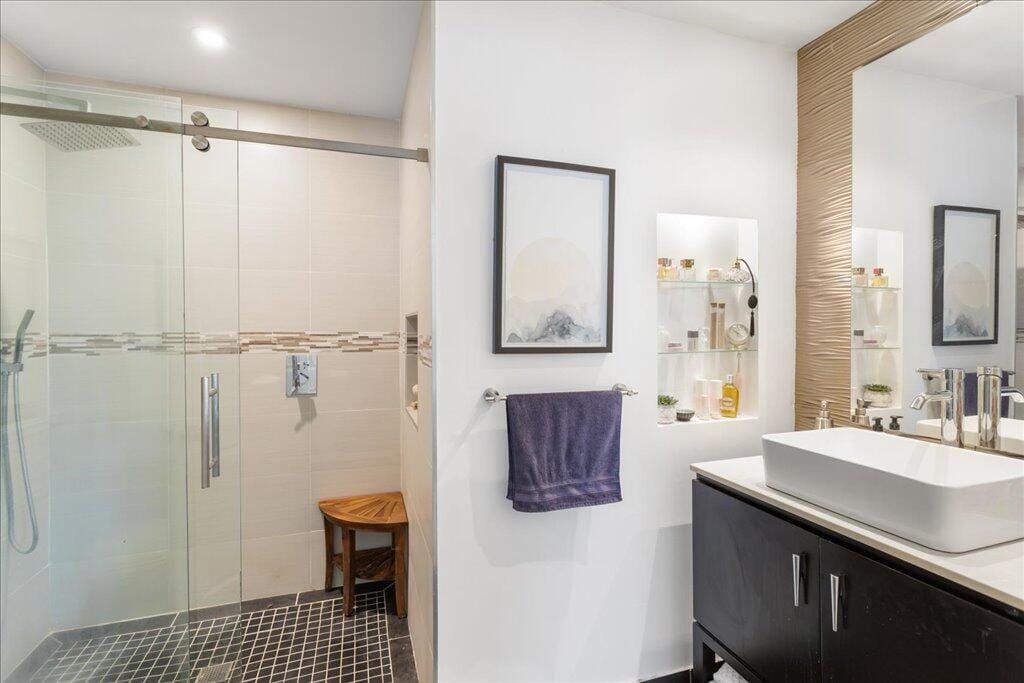 9090 Chatsworth Cascades — photo 12