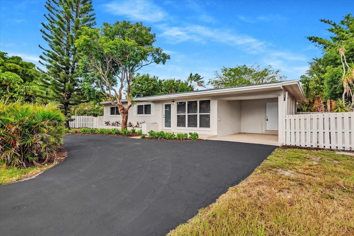 4687 NE 18th Avenue, Oakland Park, FL 33334 photo 2