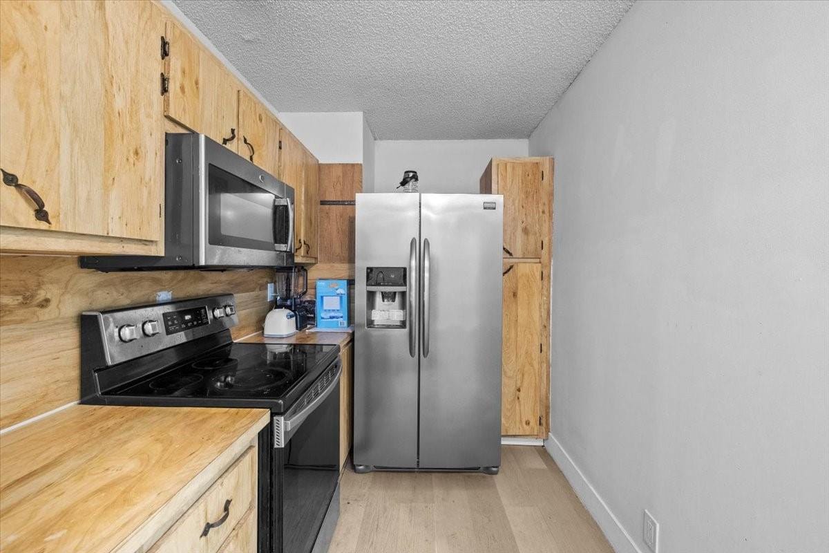 8337 NW 37th Place 8337 — photo 9