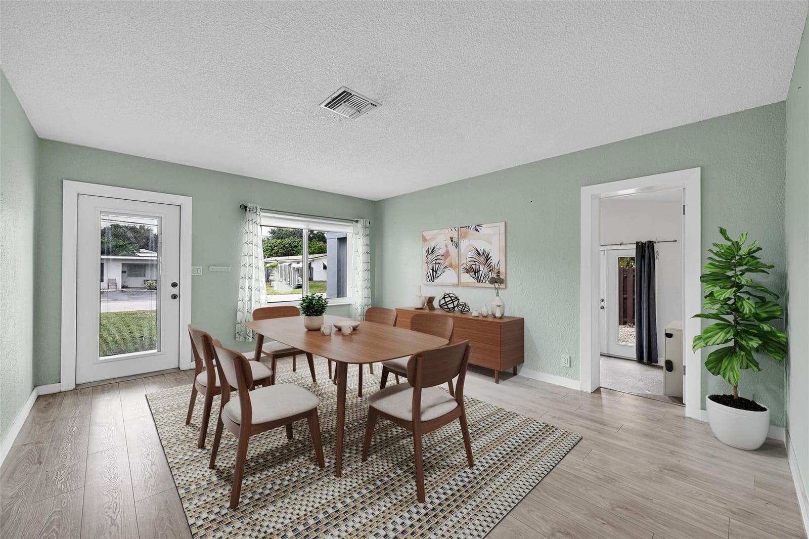 801 SW 14th Court — photo 2