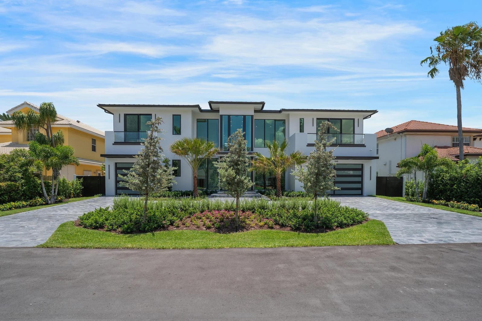 948 Banyan Drive — photo 2