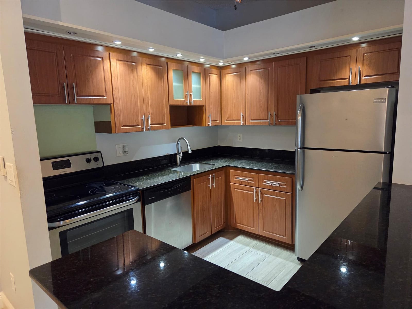10403 E Clairmont Circle 209, Fort Lauderdale, FL 33321