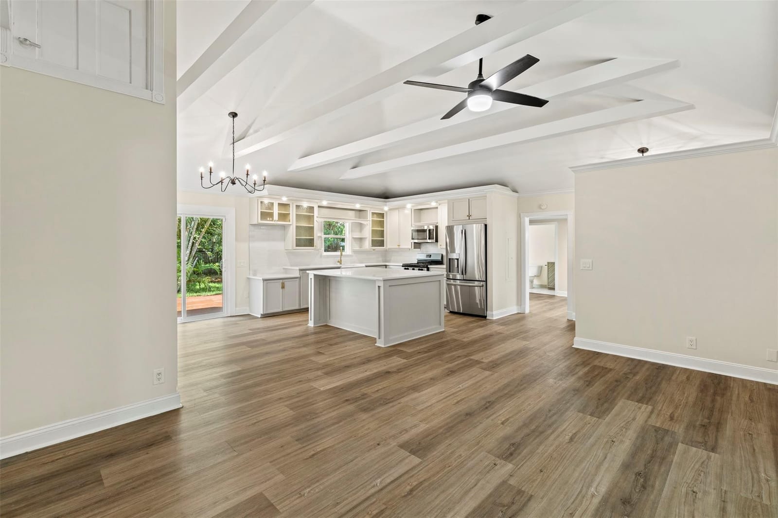 333 SW Manor Drive — photo 11