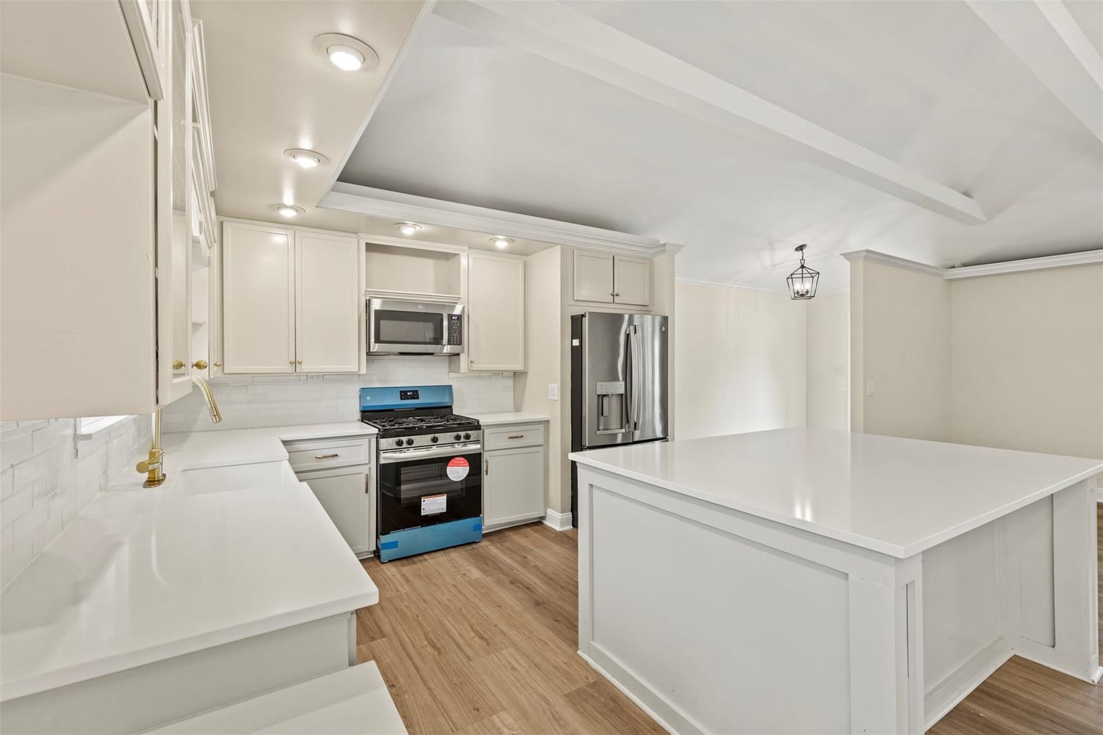 333 SW Manor Drive — photo 6