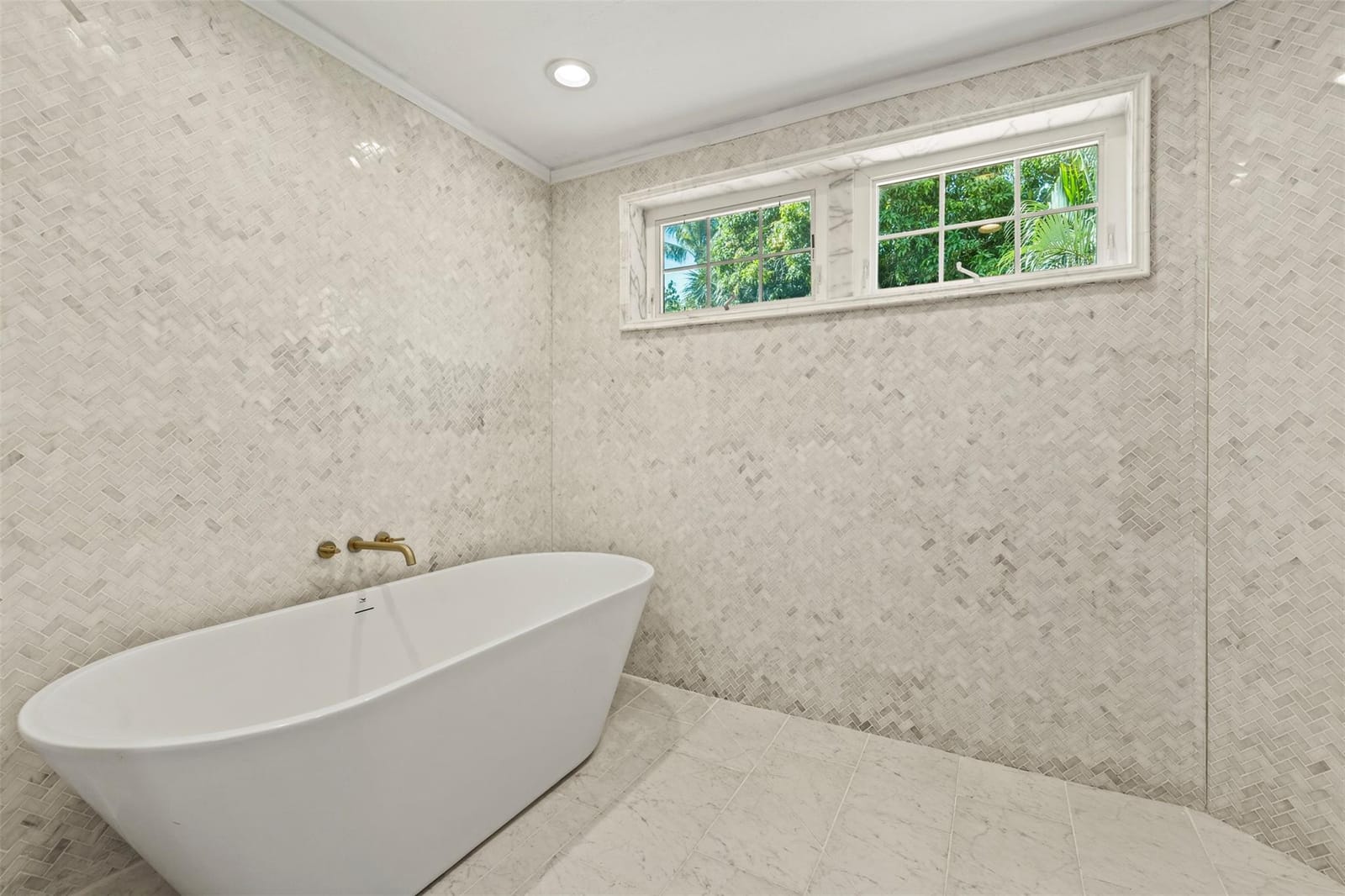 333 SW Manor Drive — photo 9