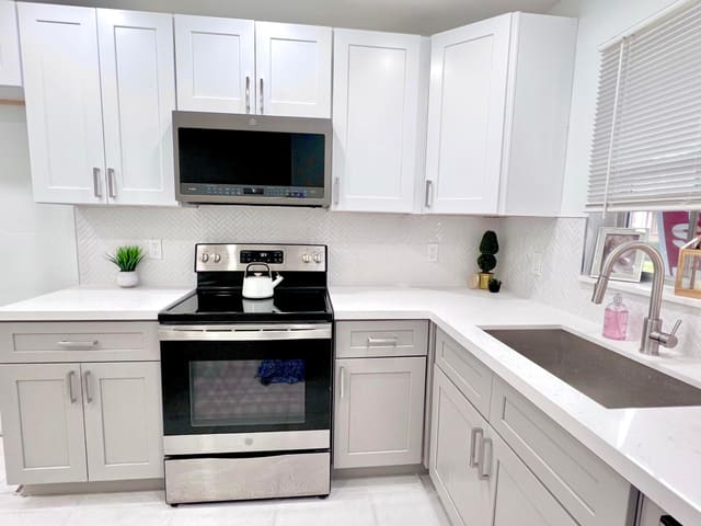 1430 SW 25th Way B, Boynton Beach, FL 33426