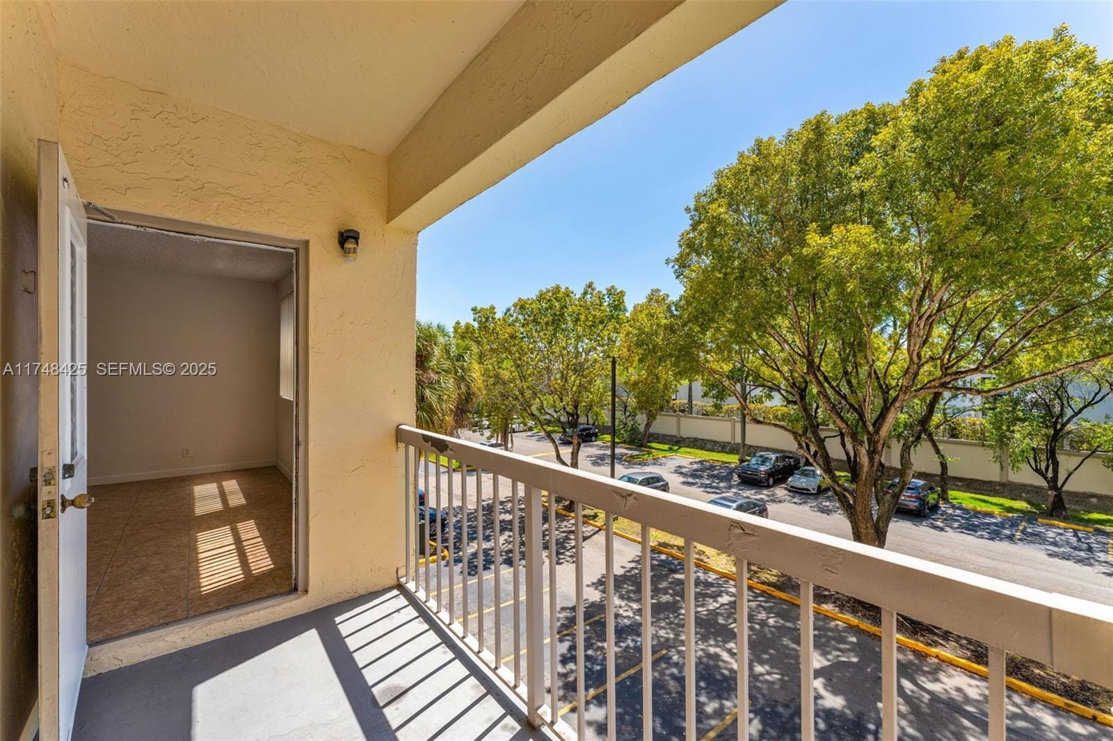 8180 Geneva Court 325, Doral, FL 33166 photo 22