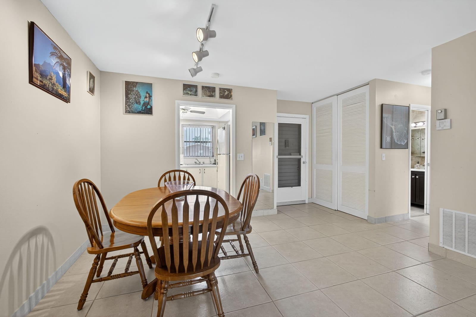 2691 Dudley Drive E A, West Palm Beach, FL 33415 photo 9
