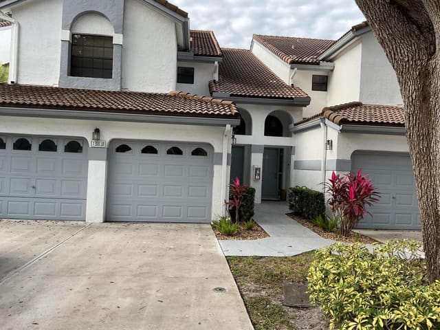5427 Verona Drive F, sold in Platina, Boynton Beach, FL