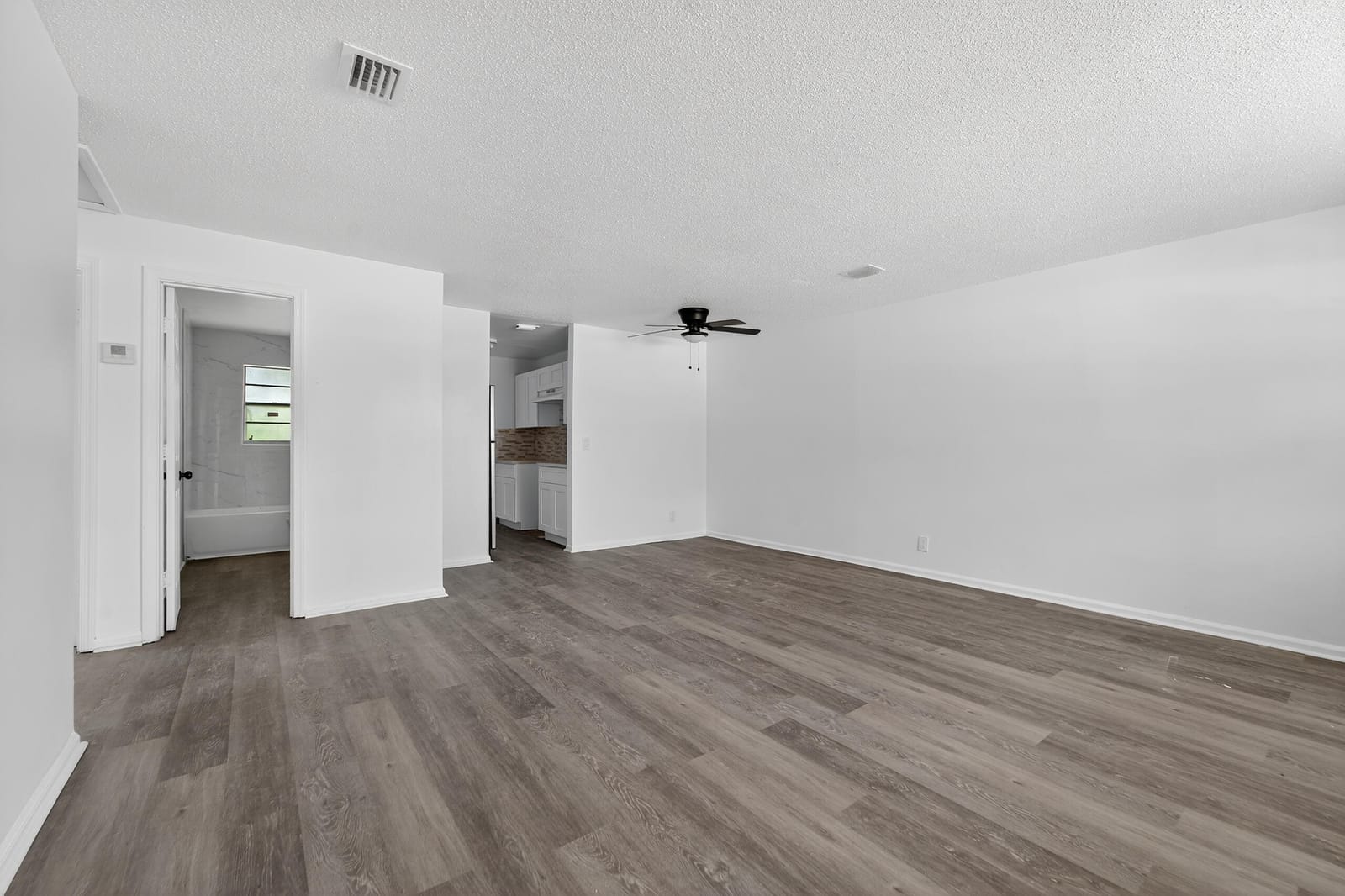 341 Silver Beach Road — photo 2