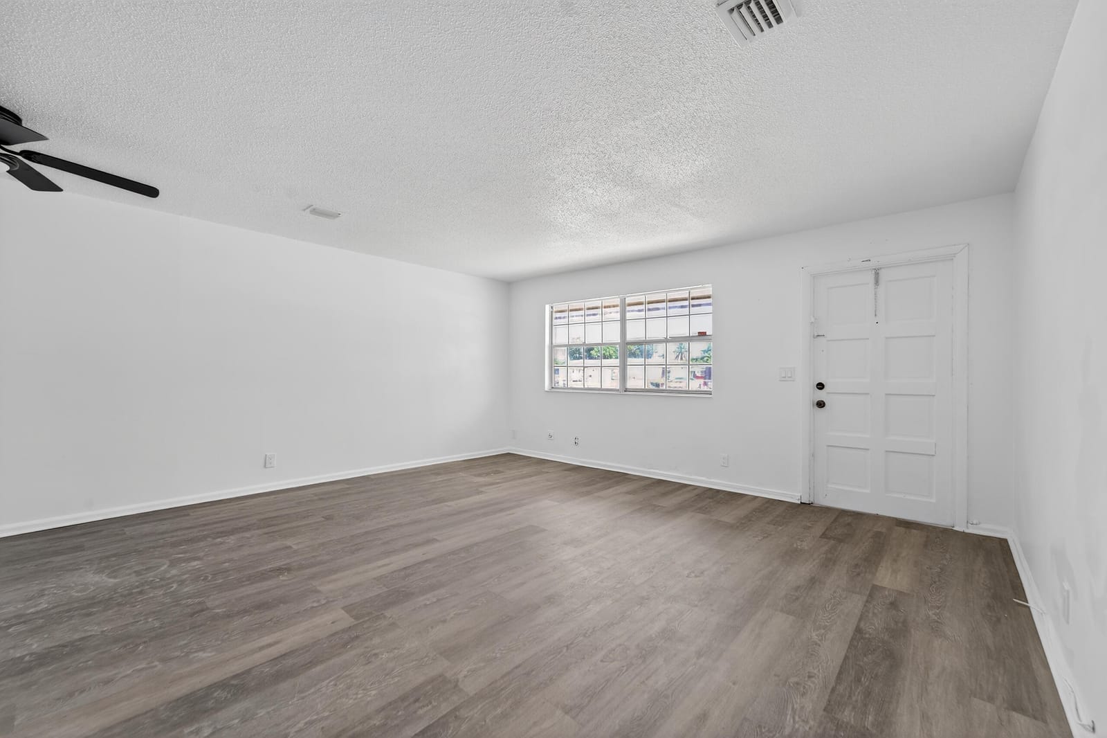 341 Silver Beach Road — photo 3