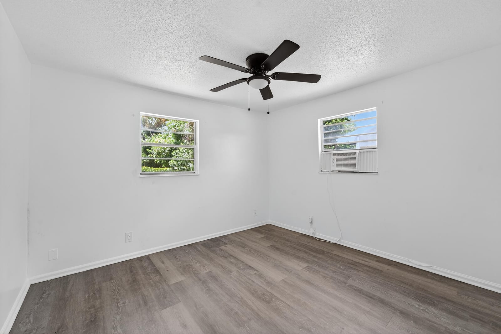 341 Silver Beach Road, Riviera Beach, FL 33403 photo 30