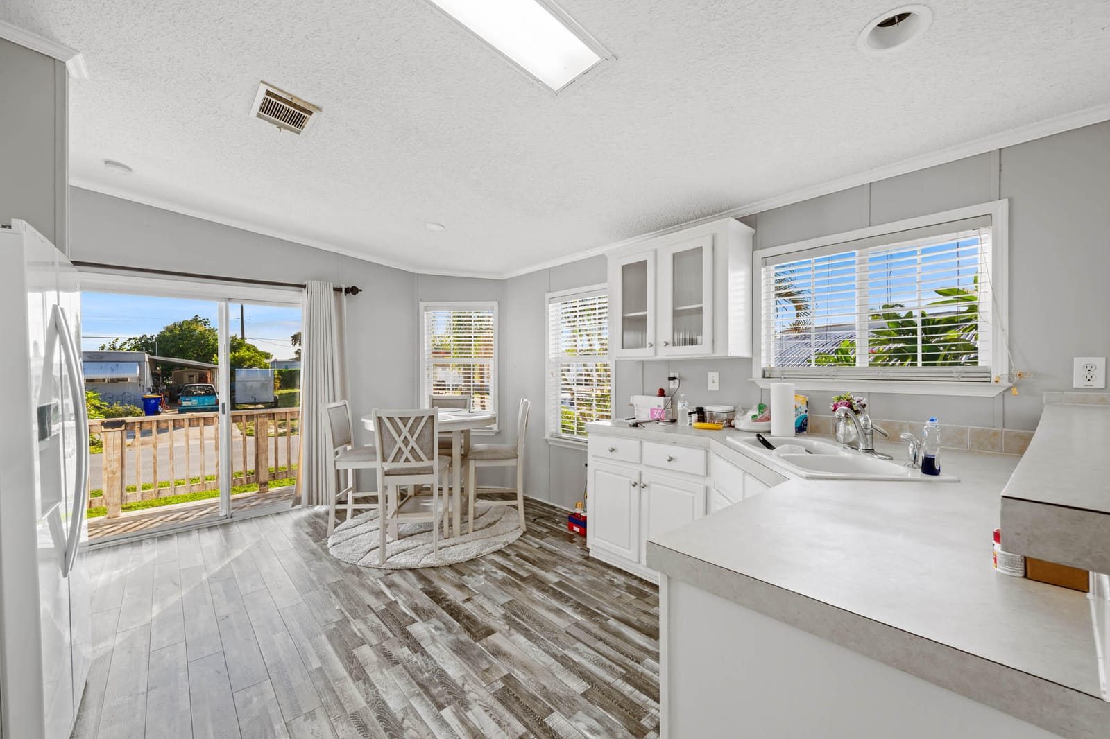 8321 SE Skylark Avenue — photo 3