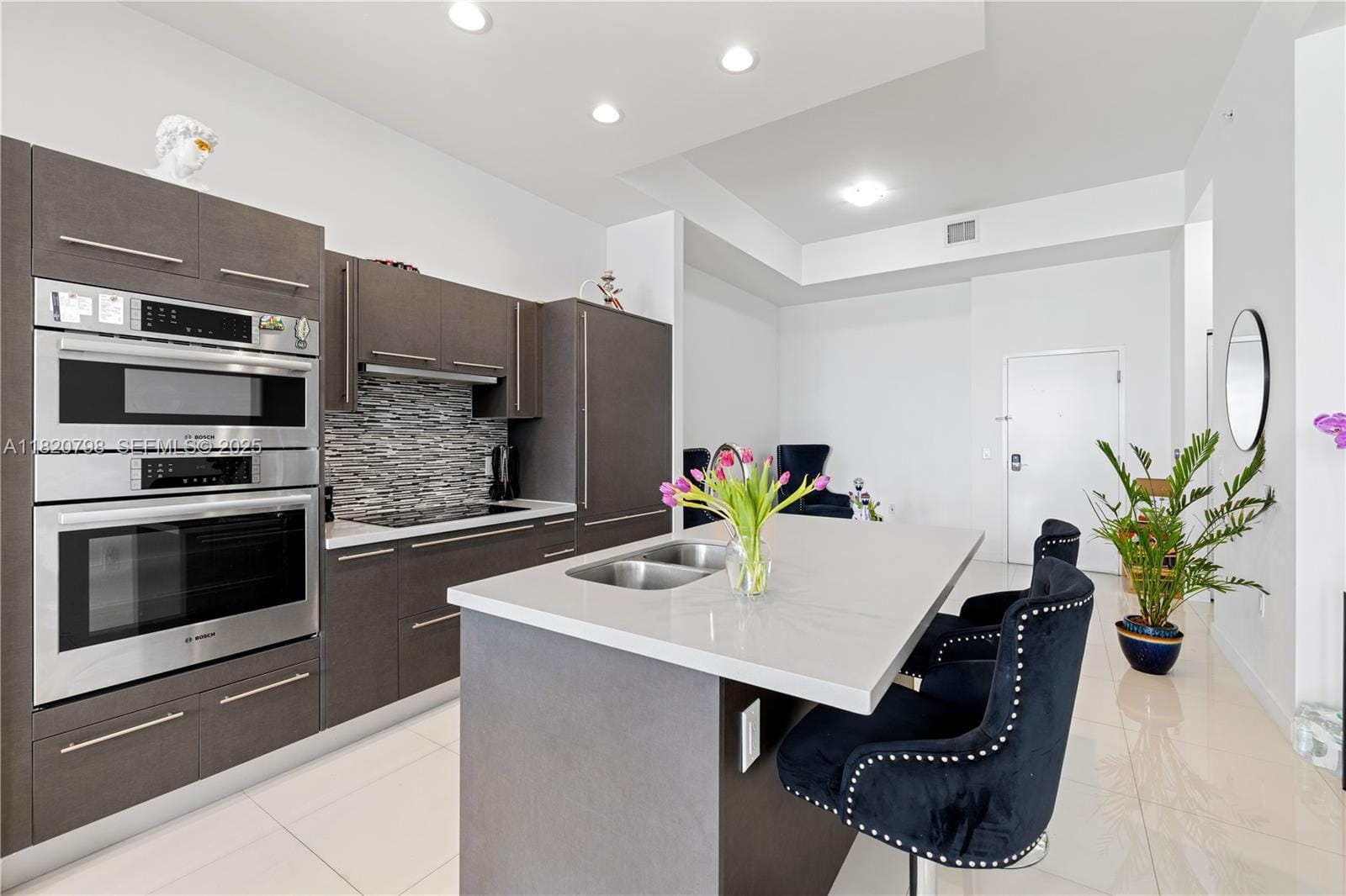 7825 NW 107th Avenue 822, Doral, FL 33178 photo 2