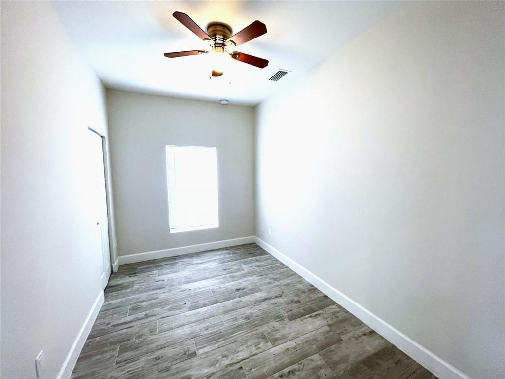 1530 W 26th Court — photo 9