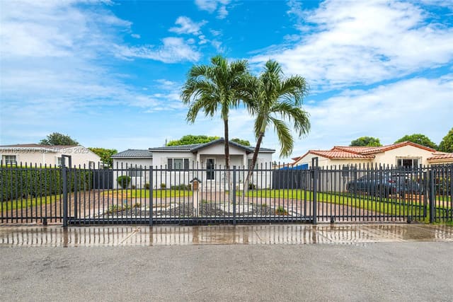 941 NW 40th Avenue, sold in Le Jeune Manors, Miami, FL