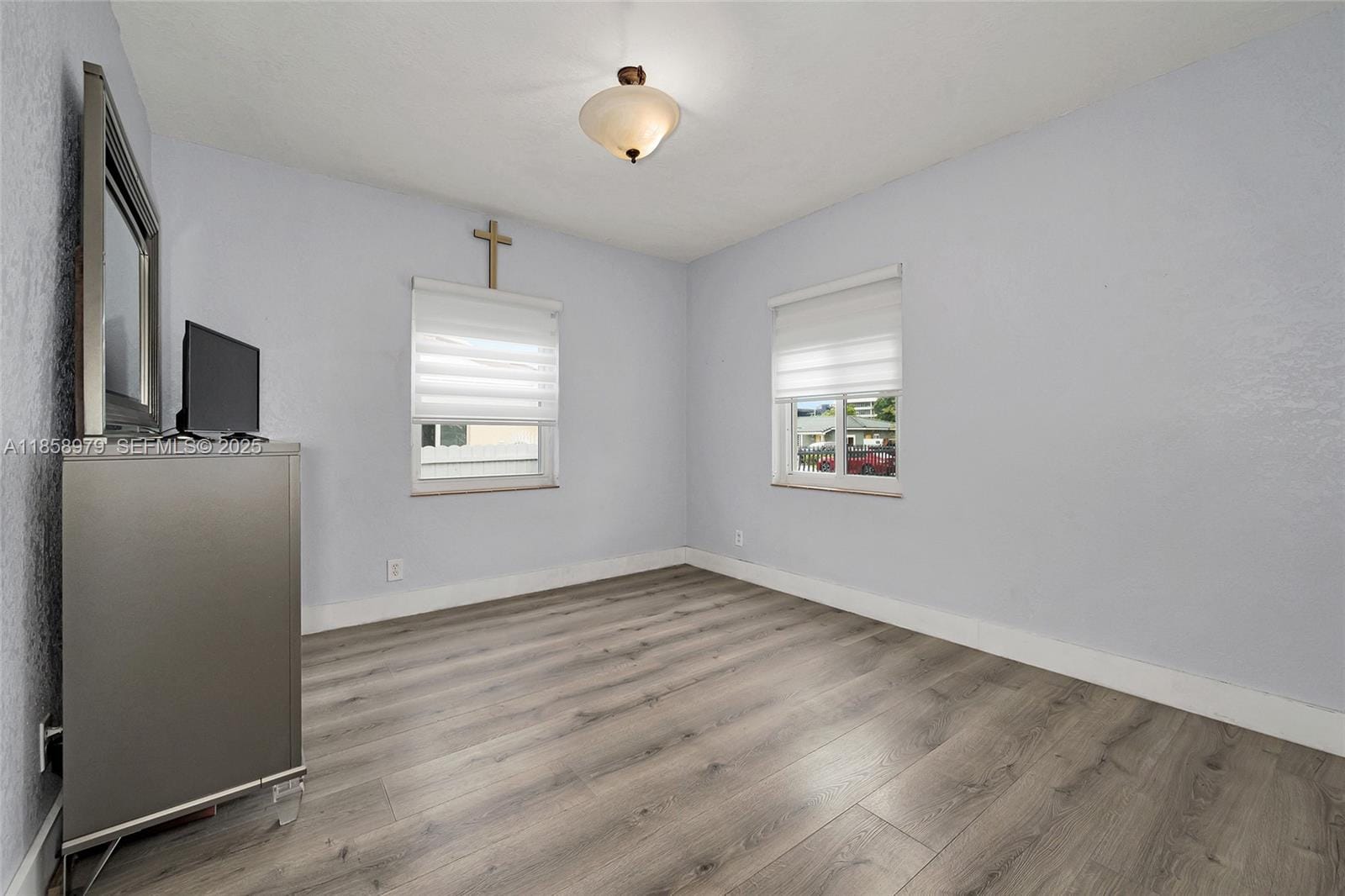 941 NW 40th Avenue, Miami, FL 33126 photo 21