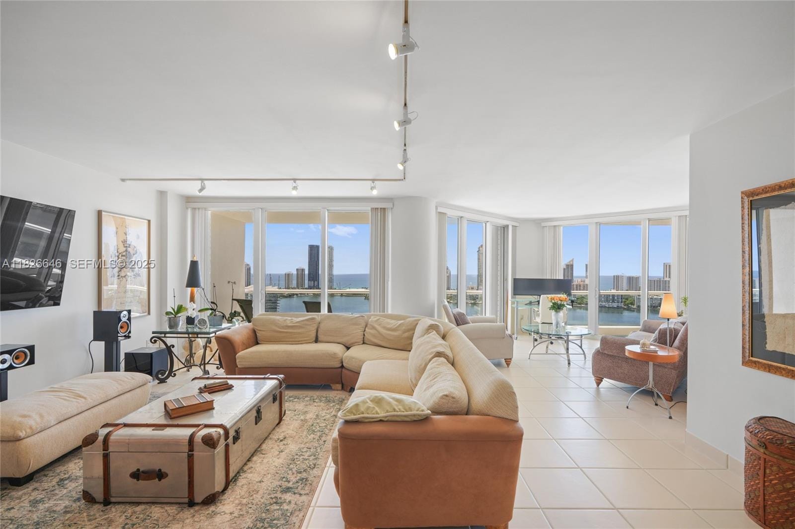 7000 Island Boulevard 2909, Aventura, FL 33160 photo 7