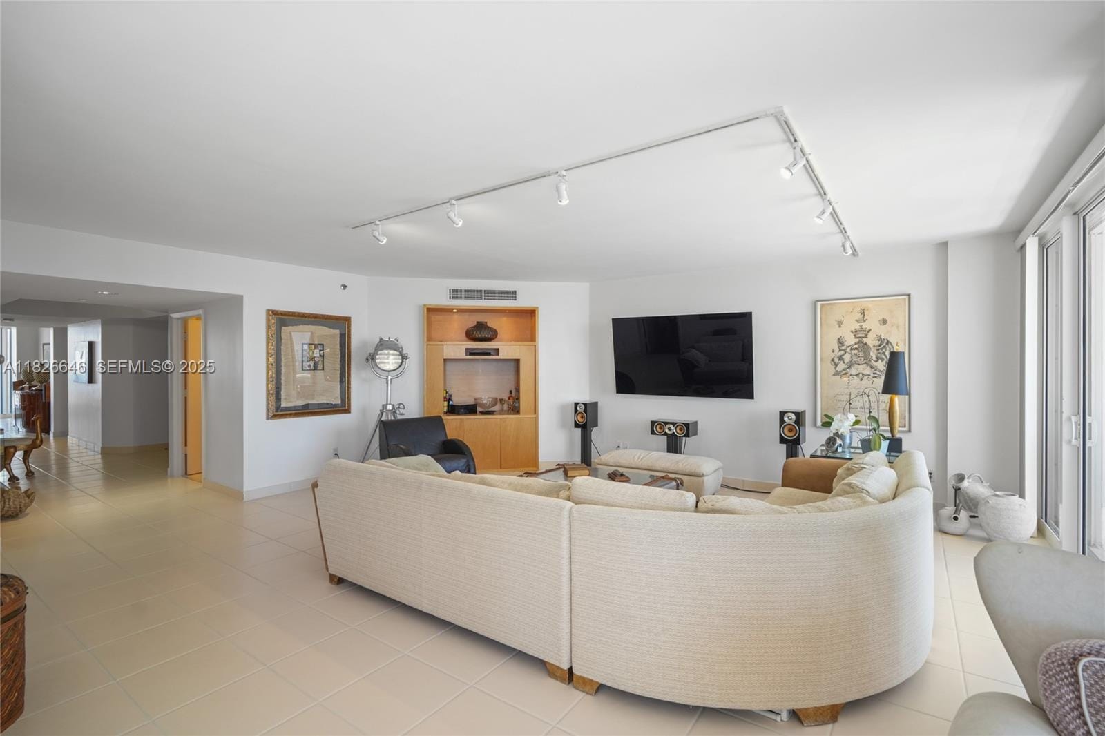 7000 Island Boulevard 2909, Aventura, FL 33160 photo 10