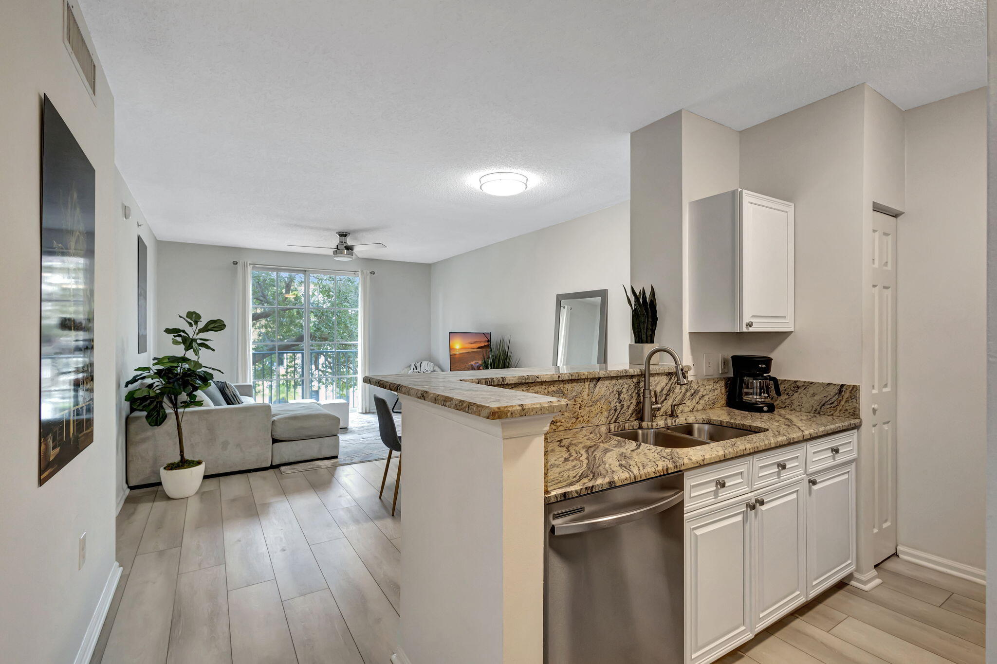 630 S Sapodilla Avenue 223, West Palm Beach, FL 33401, West Palm Beach