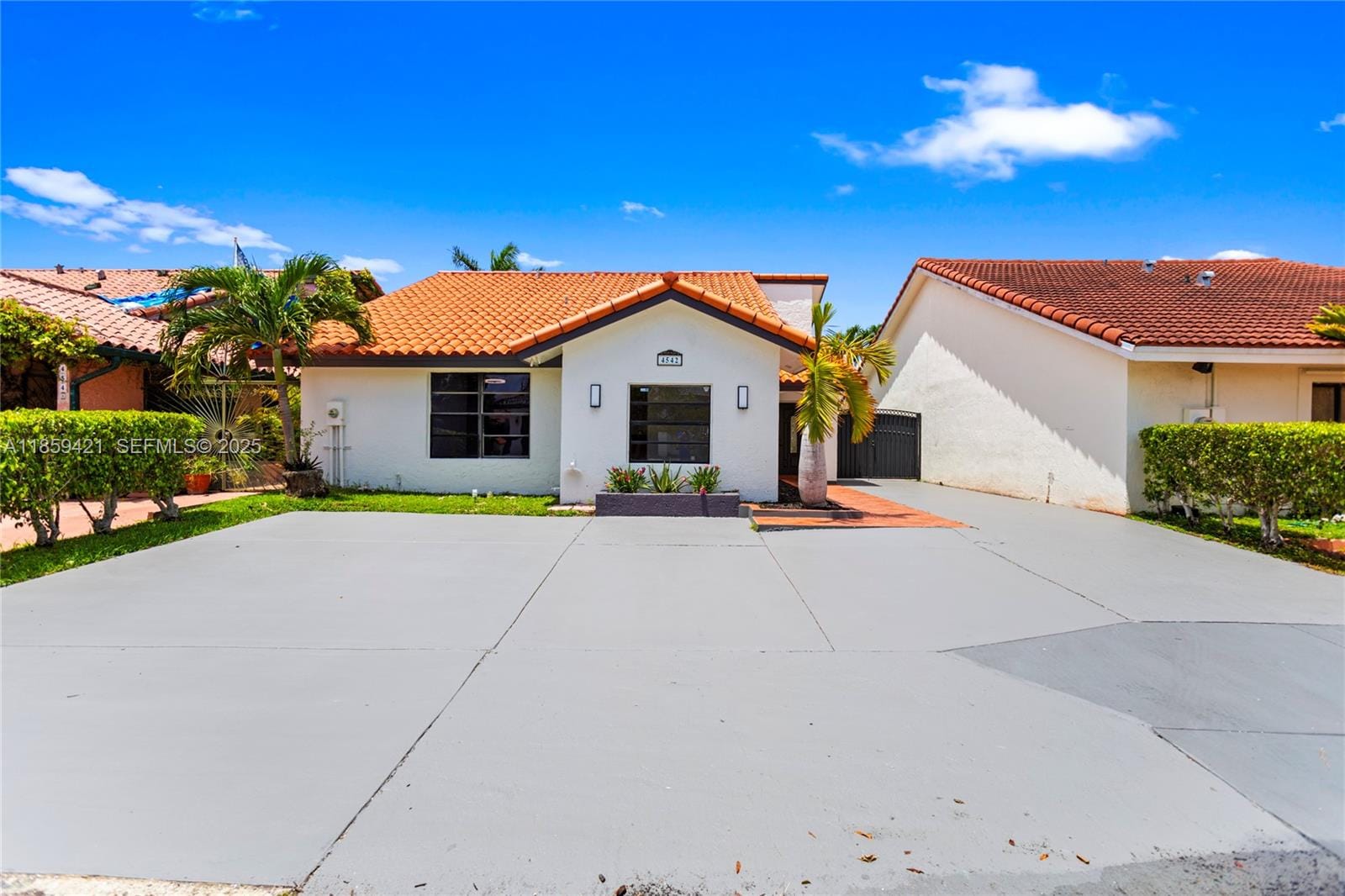 4542 SW 144th Court, Miami, FL 33175 photo 2