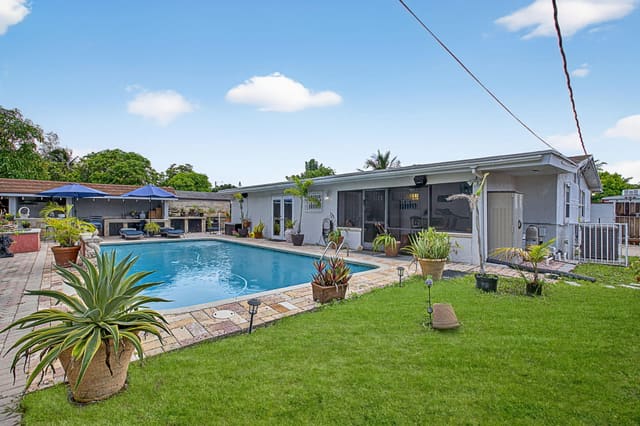 6139 SW 3rd Street, sold in Southgate Fourth Add, Margate, FL