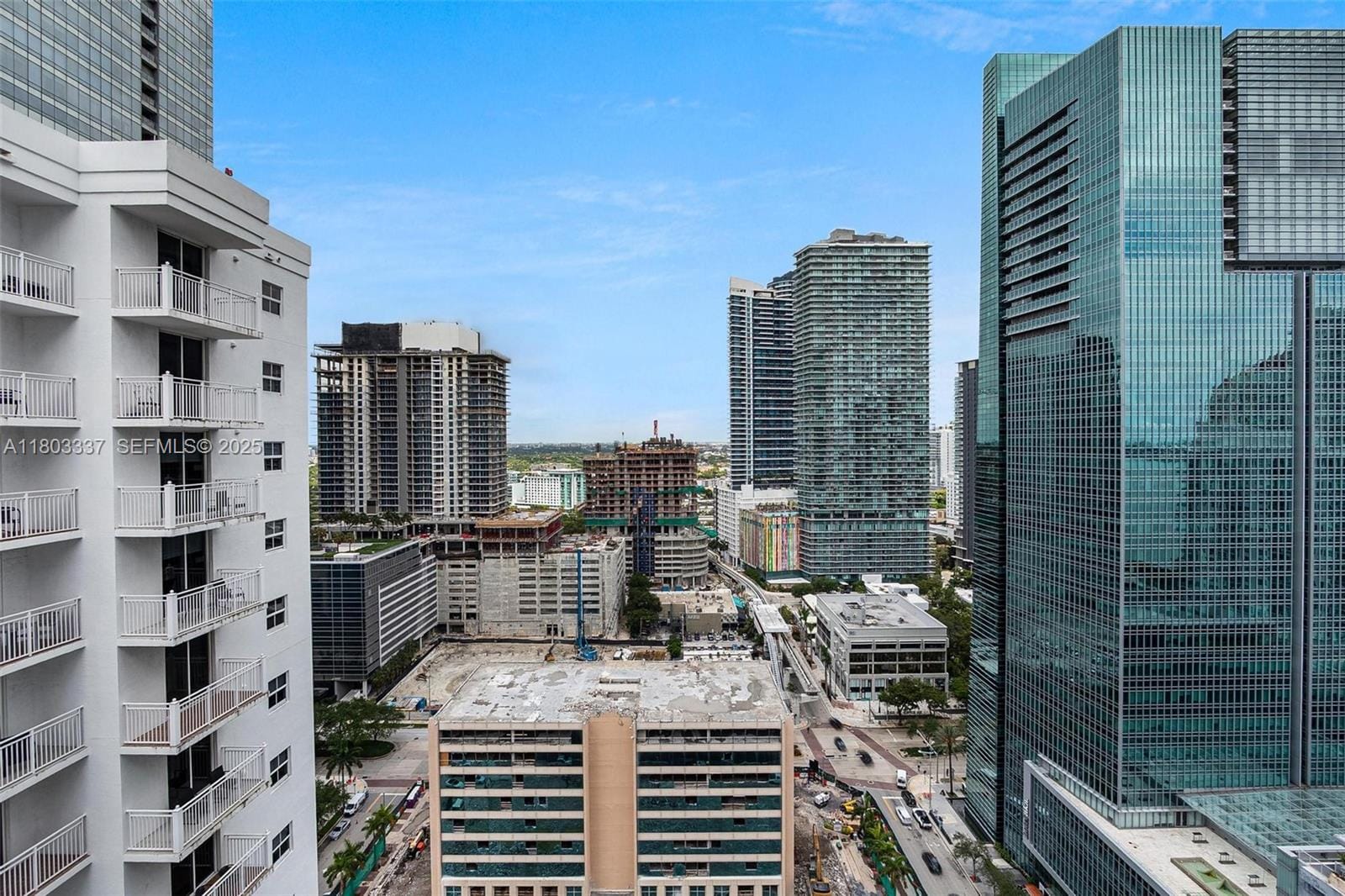 170 SE 14th Street 2805, Miami, FL 33131 photo 17