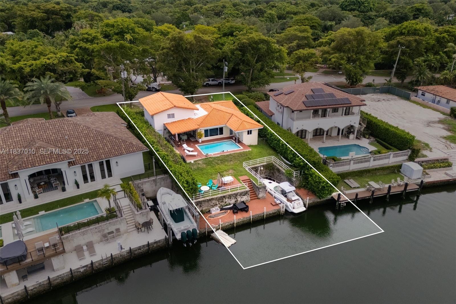 5308 Riviera Drive, Coral Gables, FL 33146 photo 2