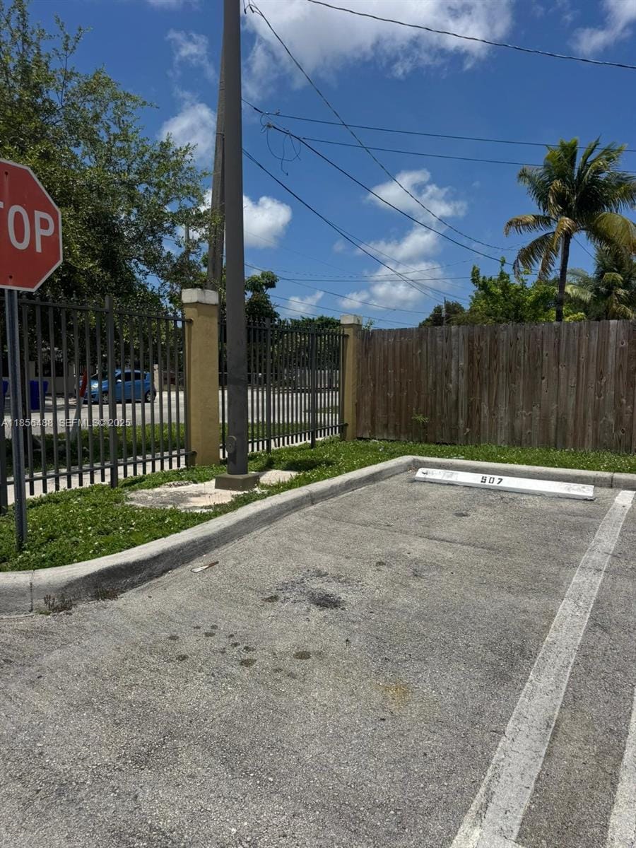 2647 NW 25th Avenue 507, Miami, FL 33142 photo 24