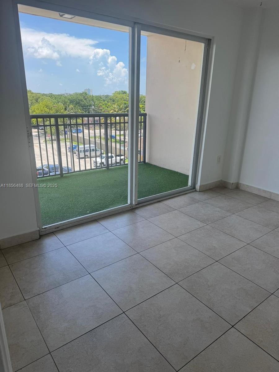 2647 NW 25th Avenue 507 — photo 6