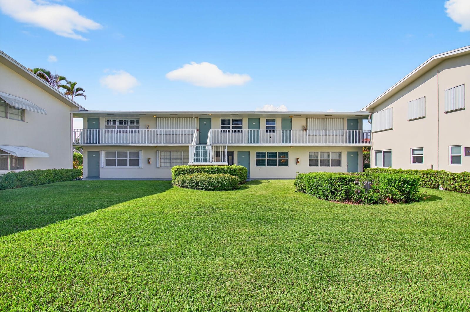 880 Horizons W 106, Boynton Beach, FL 33435 photo 2