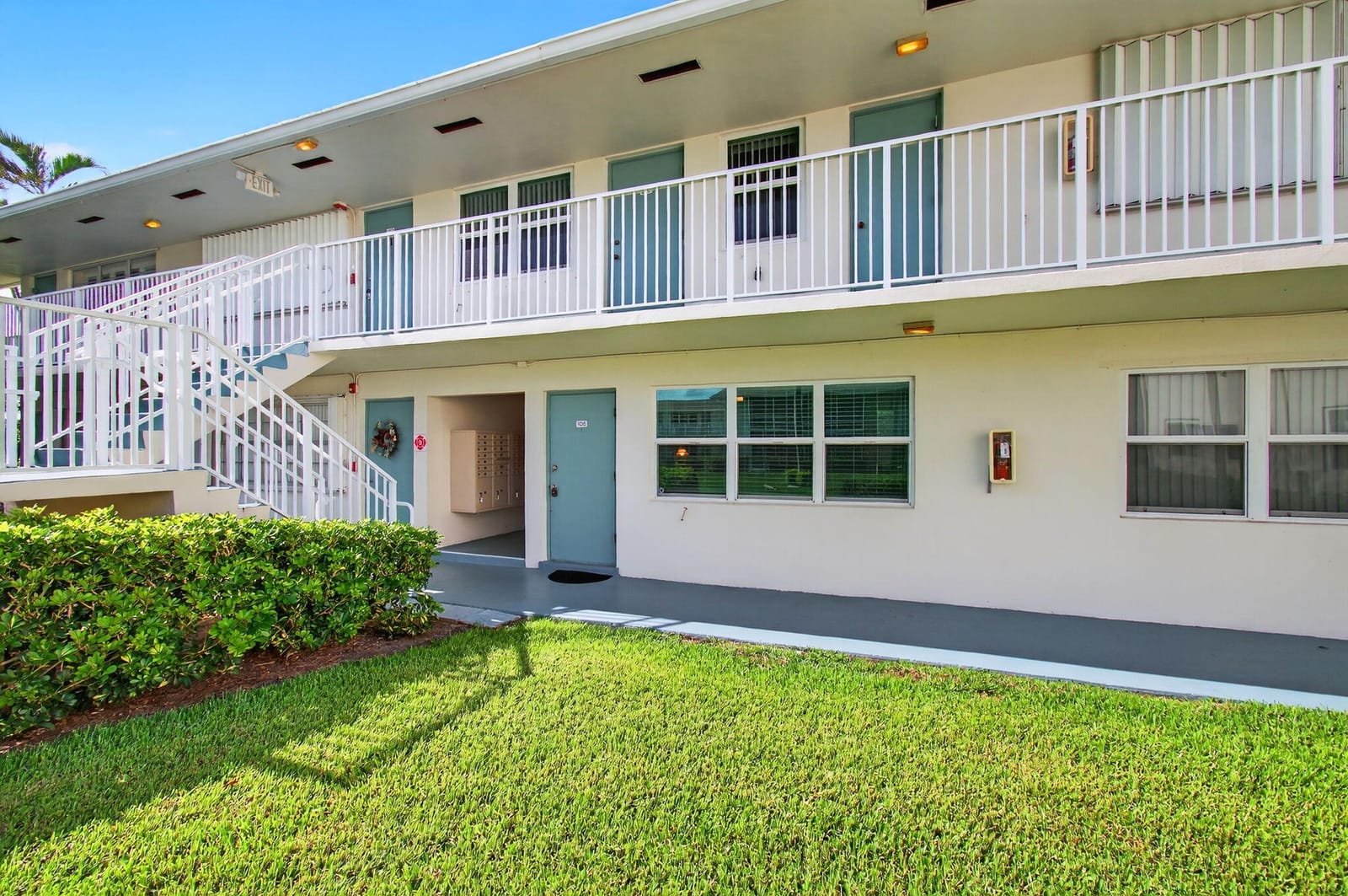 880 Horizons W 106, Boynton Beach, FL 33435 photo 3