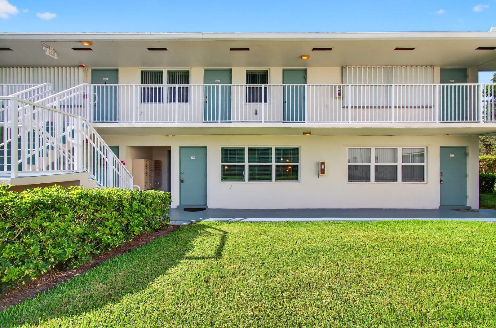 880 Horizons W 106, Boynton Beach, FL 33435 photo 4