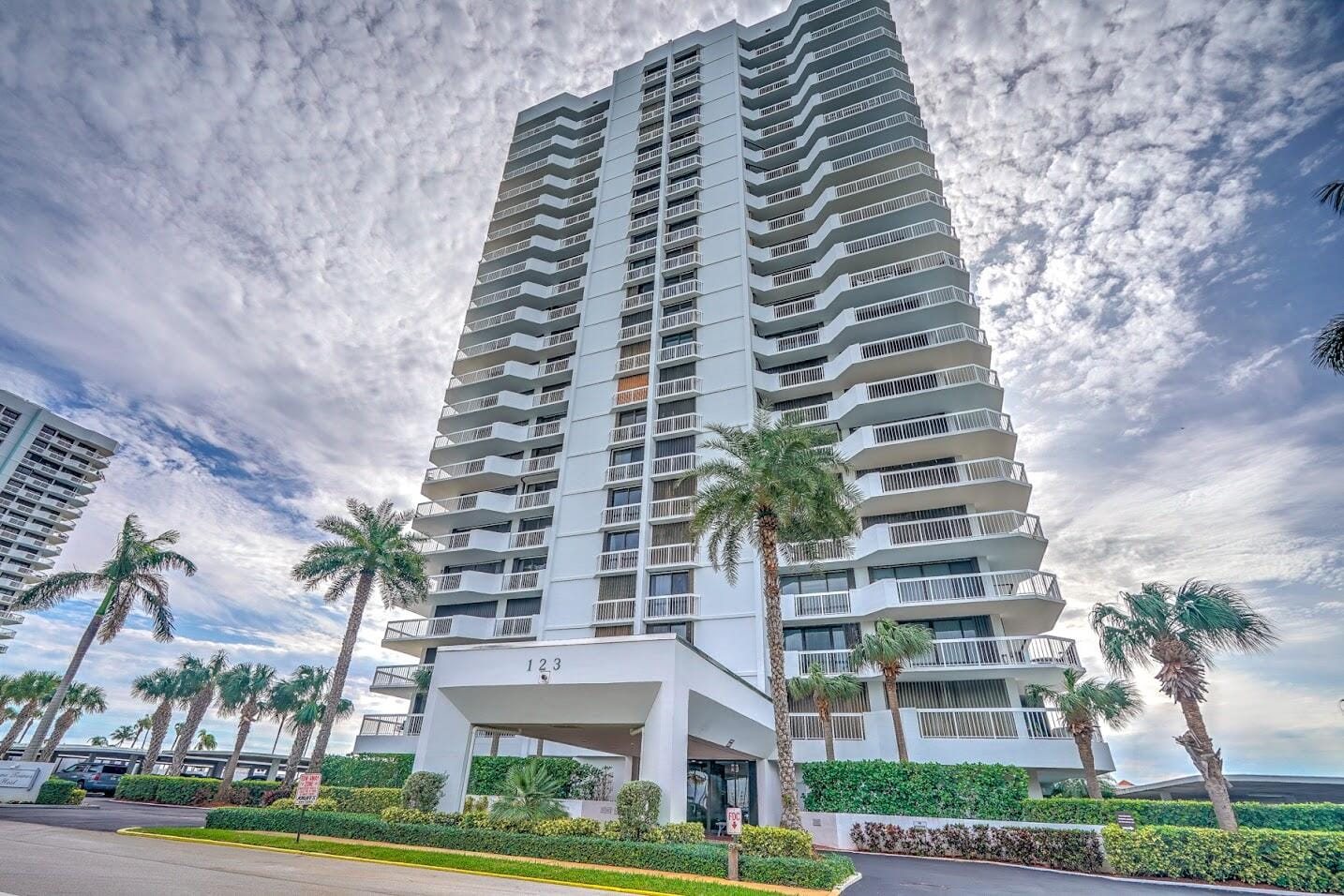 123 Lakeshore Drive T-43 2243, North Palm Beach, FL 33408