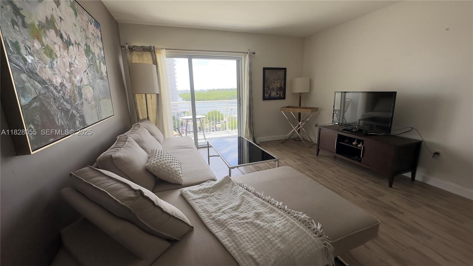 400 Kings Point Drive 820, Sunny Isles Beach, FL 33160 photo 2