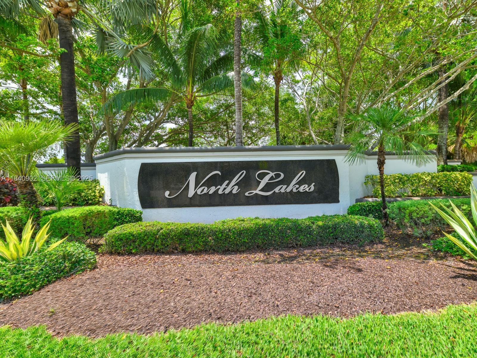 933 Falling Water Road, Weston, FL 33326