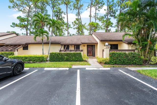 179 Sarita Court, sold in Strathmore Gate I Unit Two, Royal Palm Beach, FL