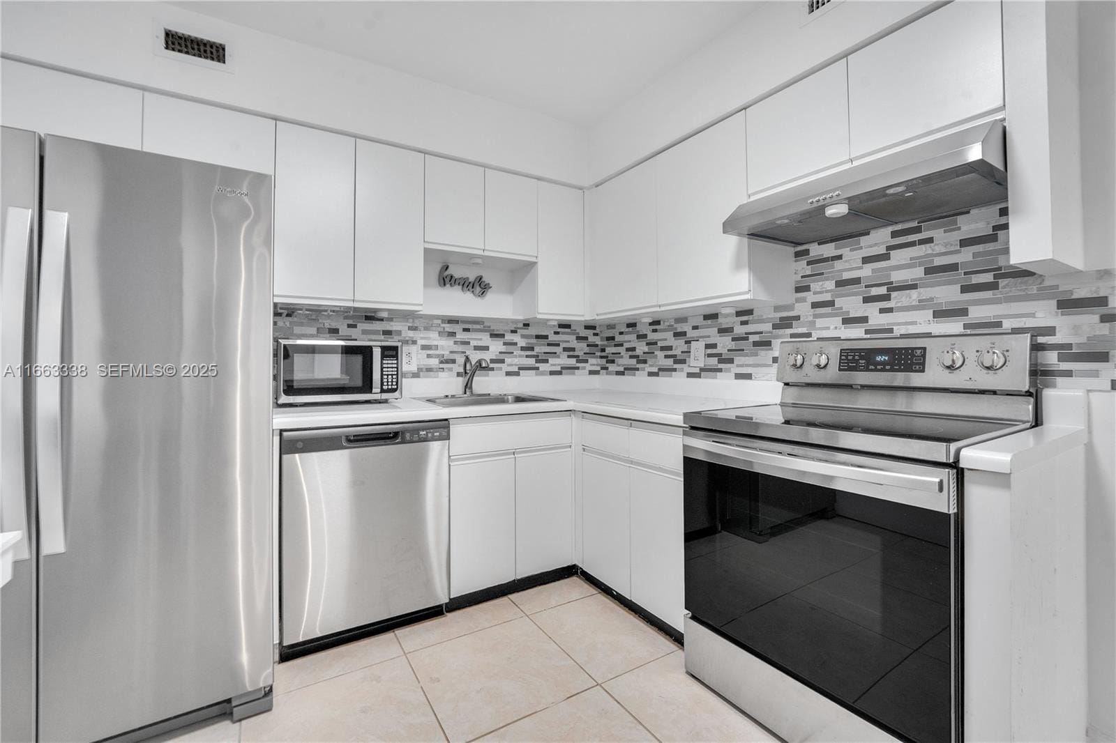 5151 Collins Avenue 925 — photo 11